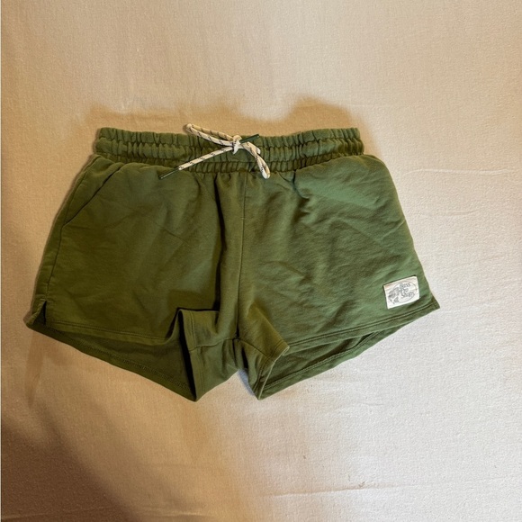 Bass Pro Shop Olive Green Women's Shorts Size Small - Picture 1 of 5